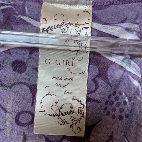 Sleeveless Tank. - Picture 2 of 8